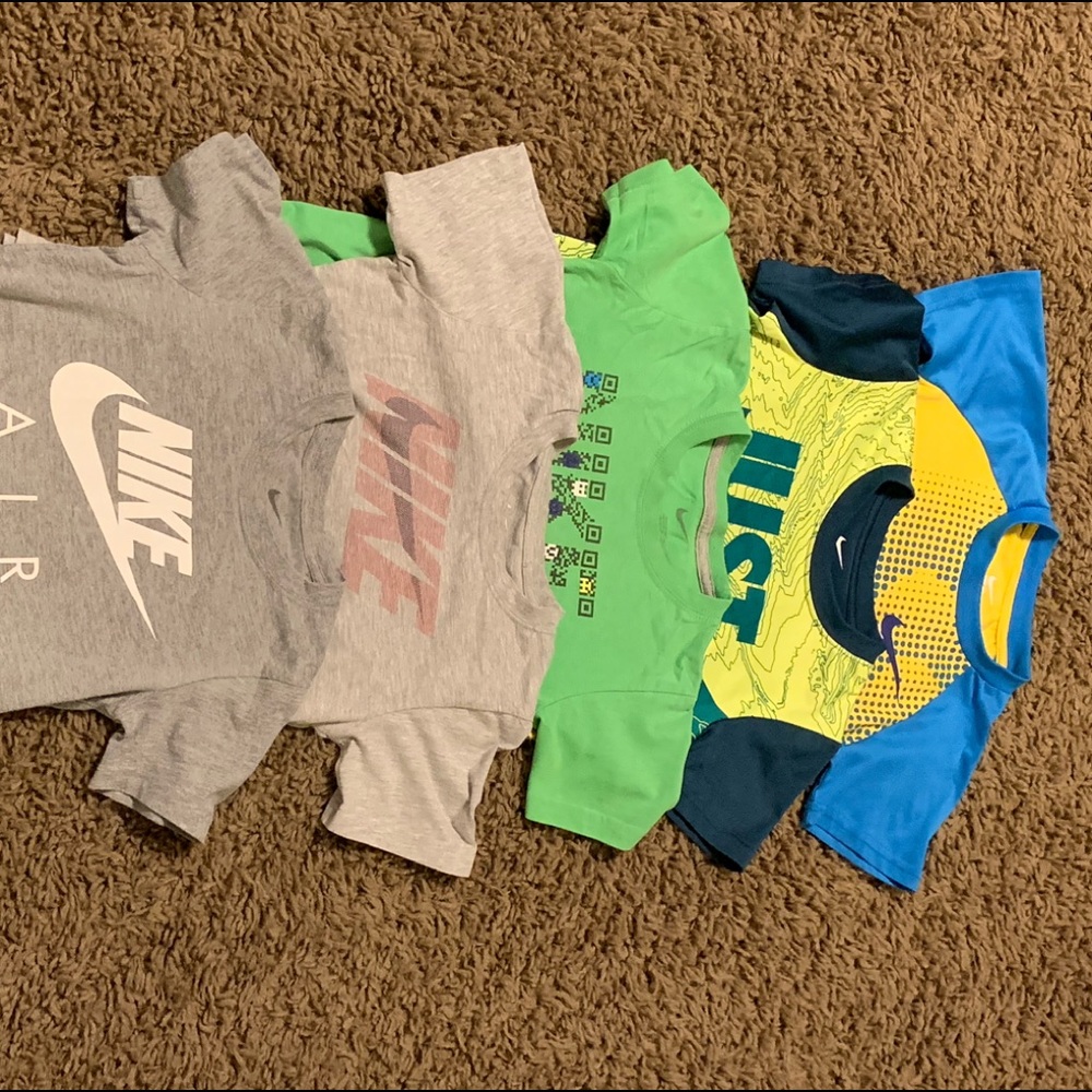 5 Nike T-shirts size 7